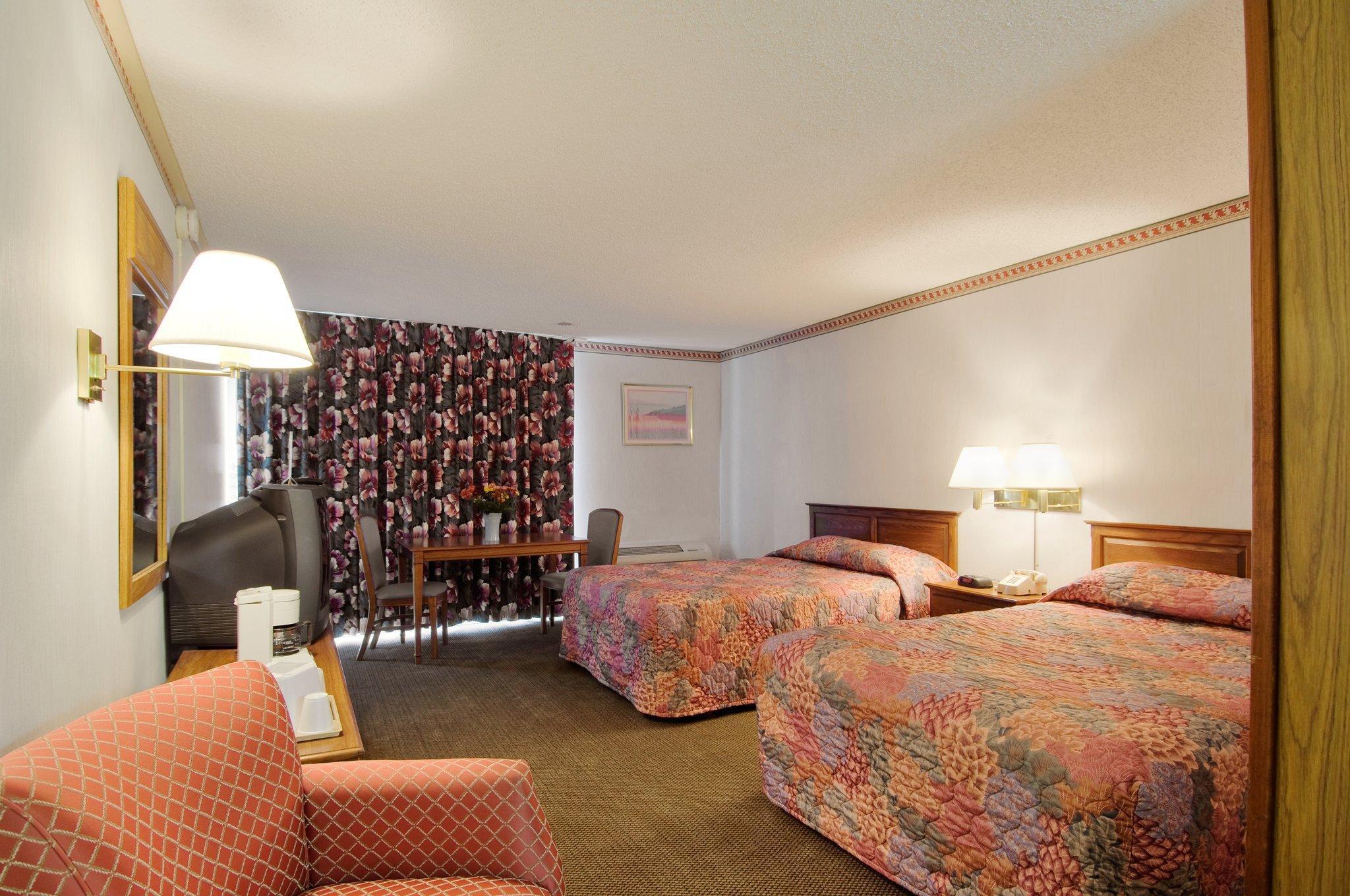 Travelodge By Wyndham Cleveland Airport Brook Park Room photo